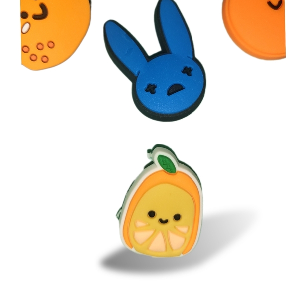 5 Pack Random Shoe Charms - Picture 3 of 4